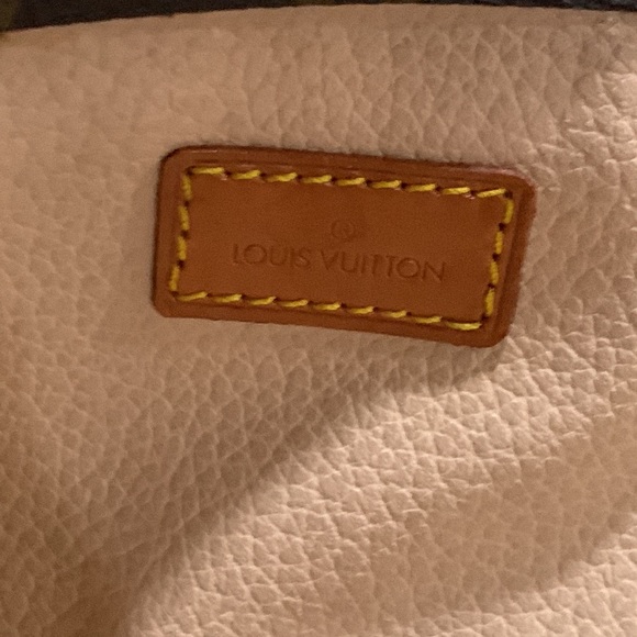 Authentic Louis Vuitton Sac Monogram Canvas GM